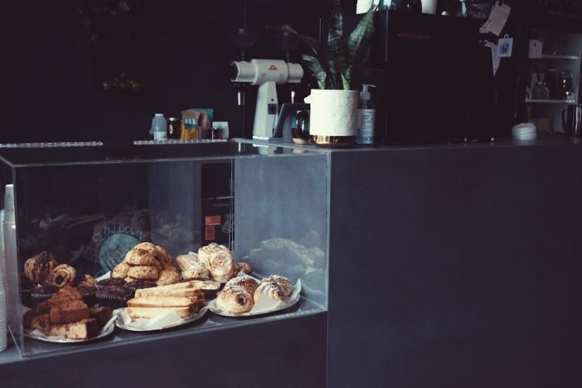 Custom Concrete Counter — Concrete bar, Commercial counter