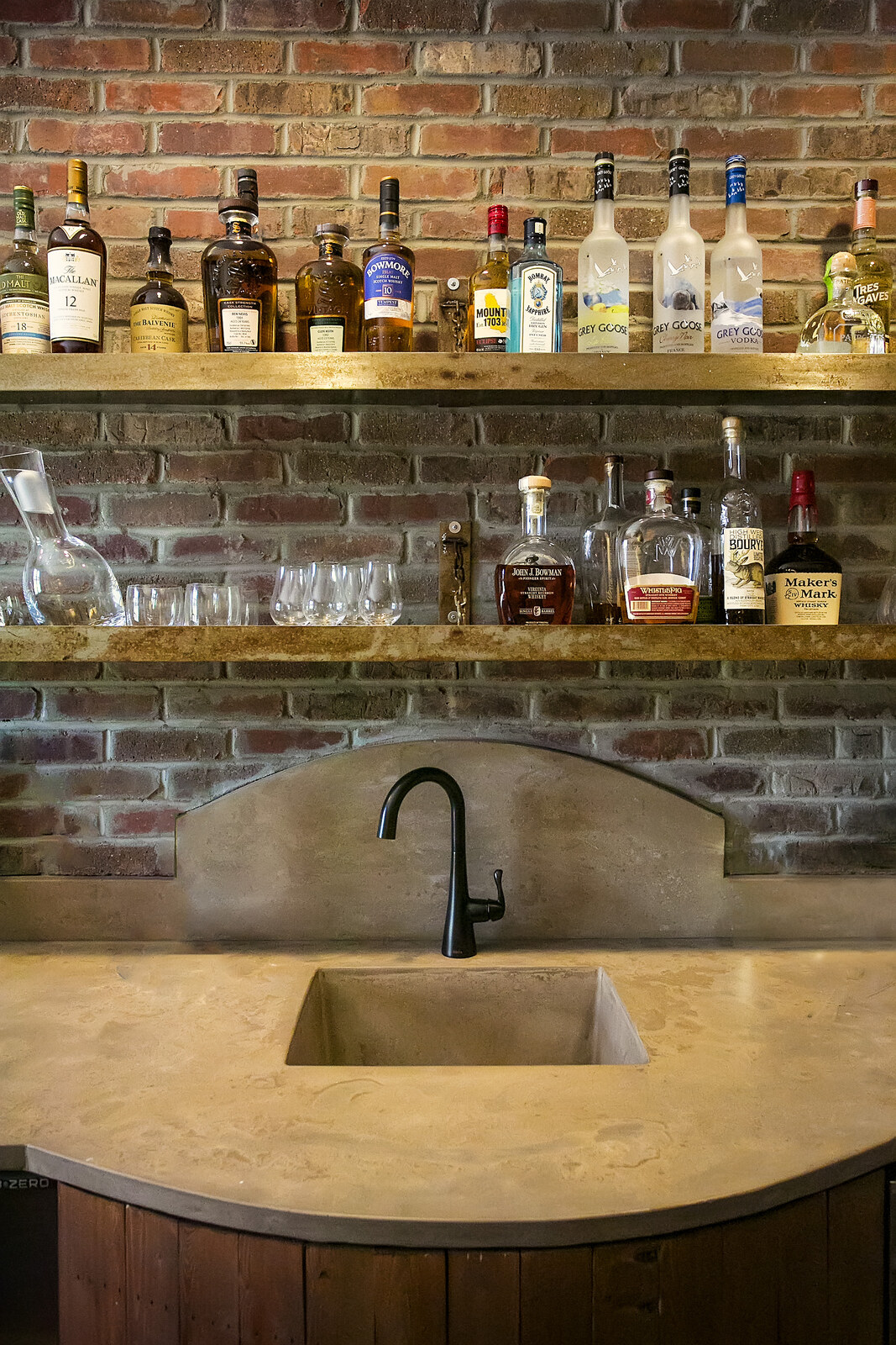 Concrete Bar Countertop — Concrete countertop, Custom backsplash, Integrated sink